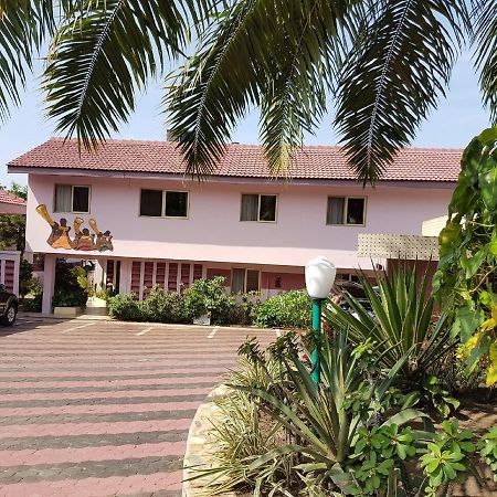 Royal Basin Resort Kumasi Exterior photo