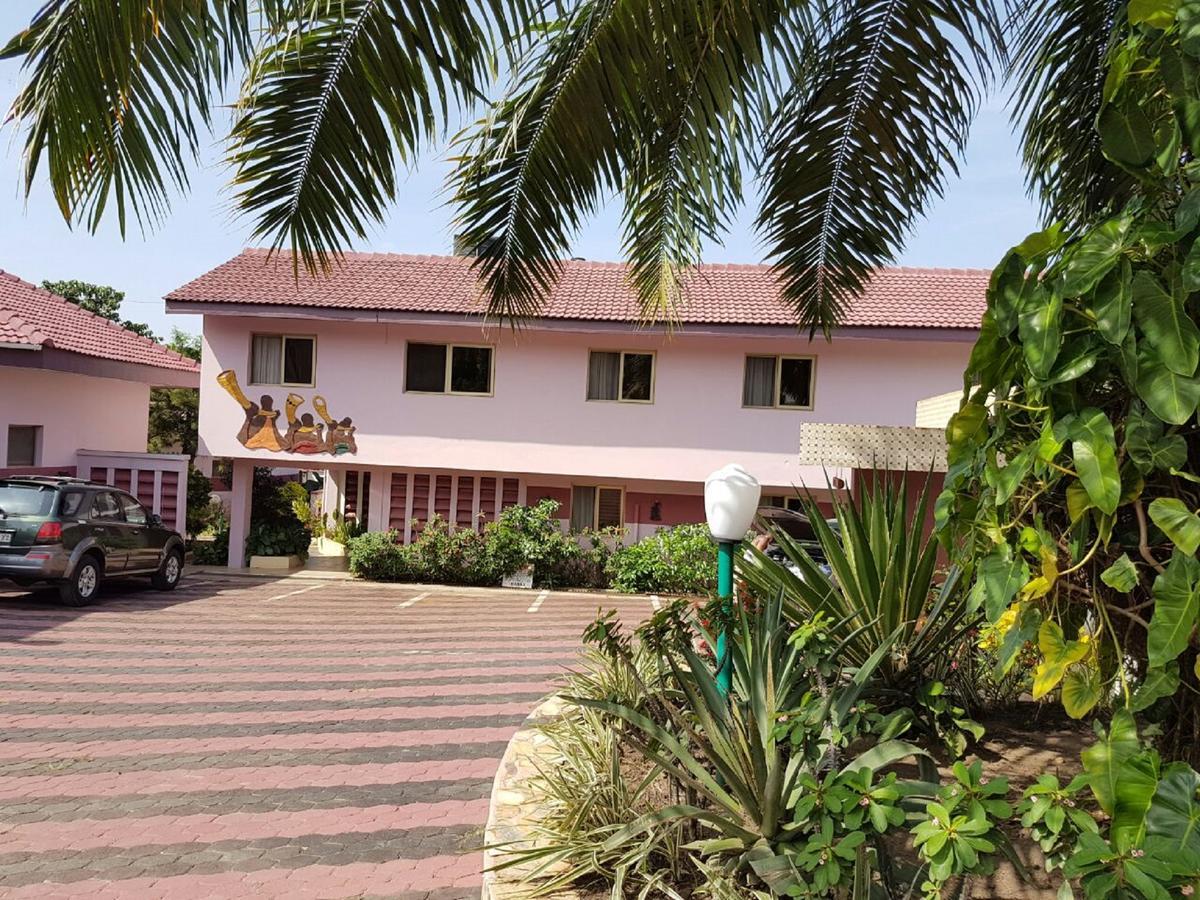 Royal Basin Resort Kumasi Exterior photo