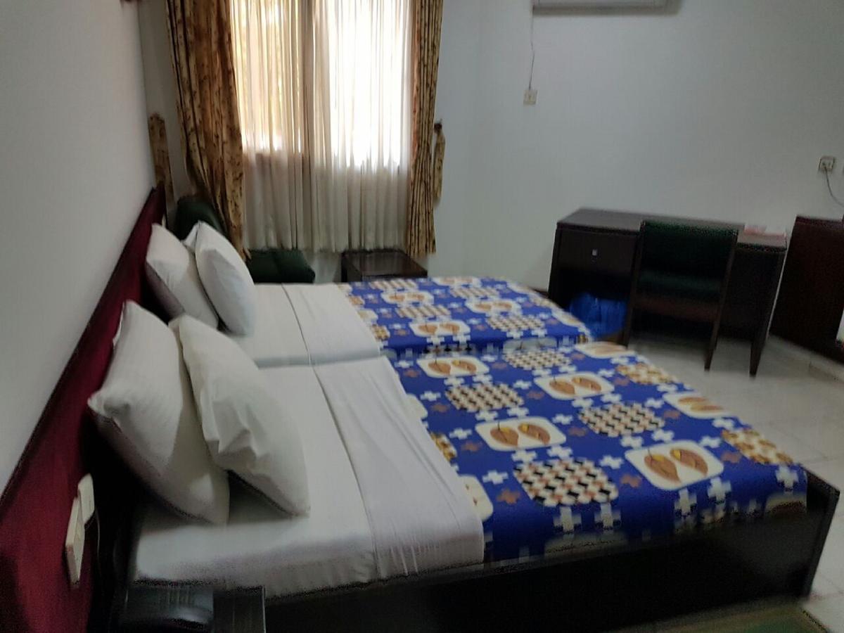 Royal Basin Resort Kumasi Exterior photo